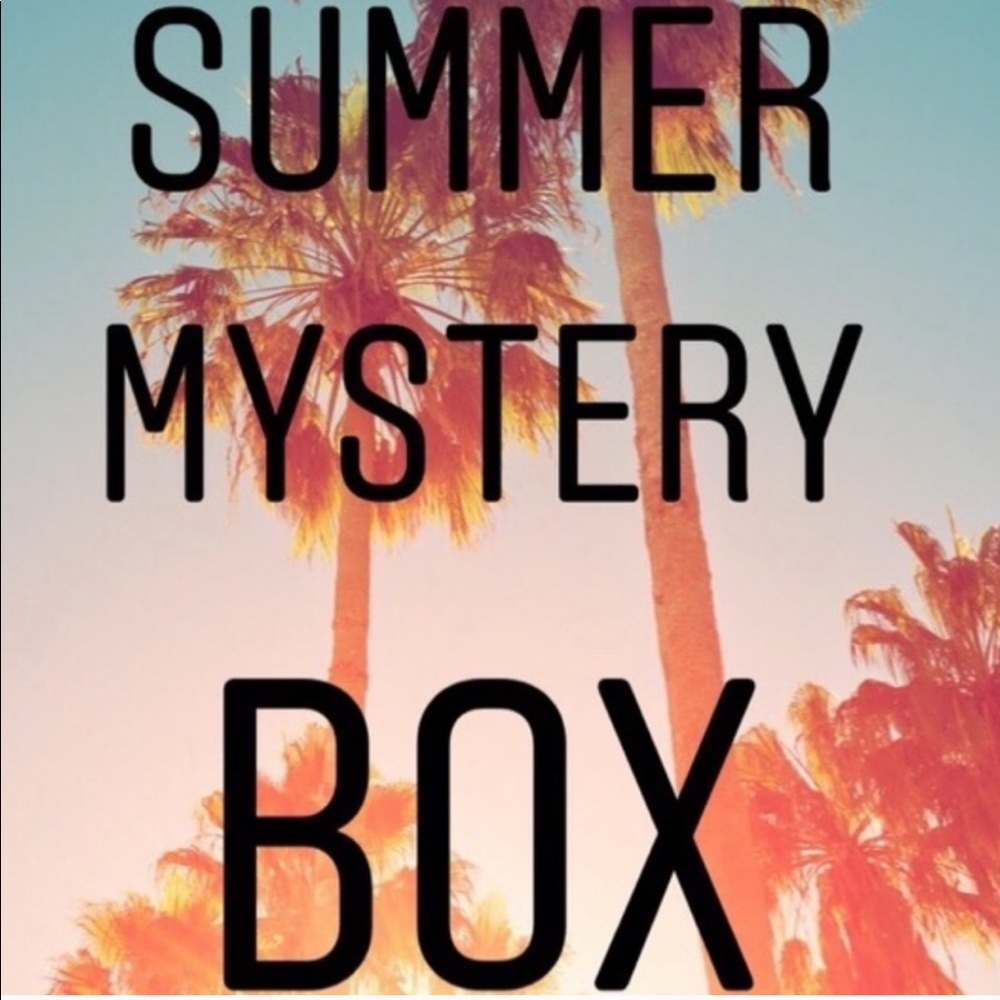 5+ pieces XS-S summer mystery box ☀️